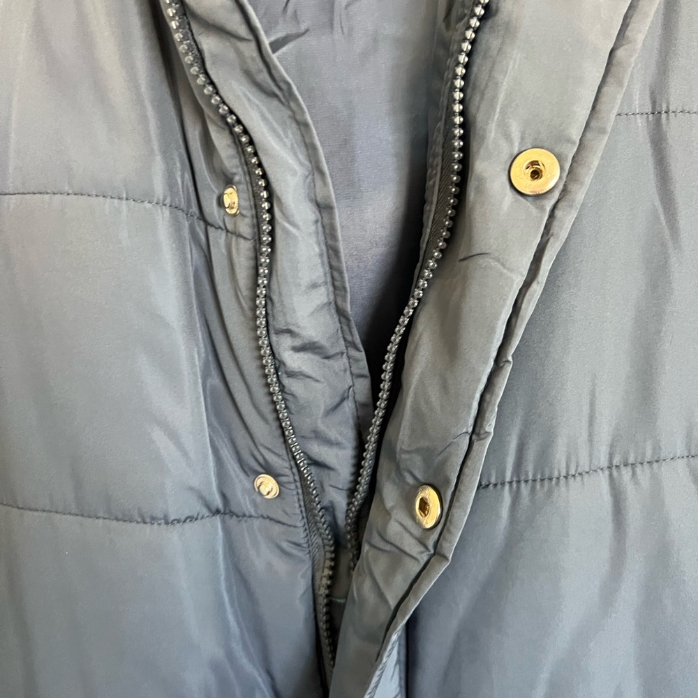 Women's Blue Puffer Vest - Picture 5 of 8